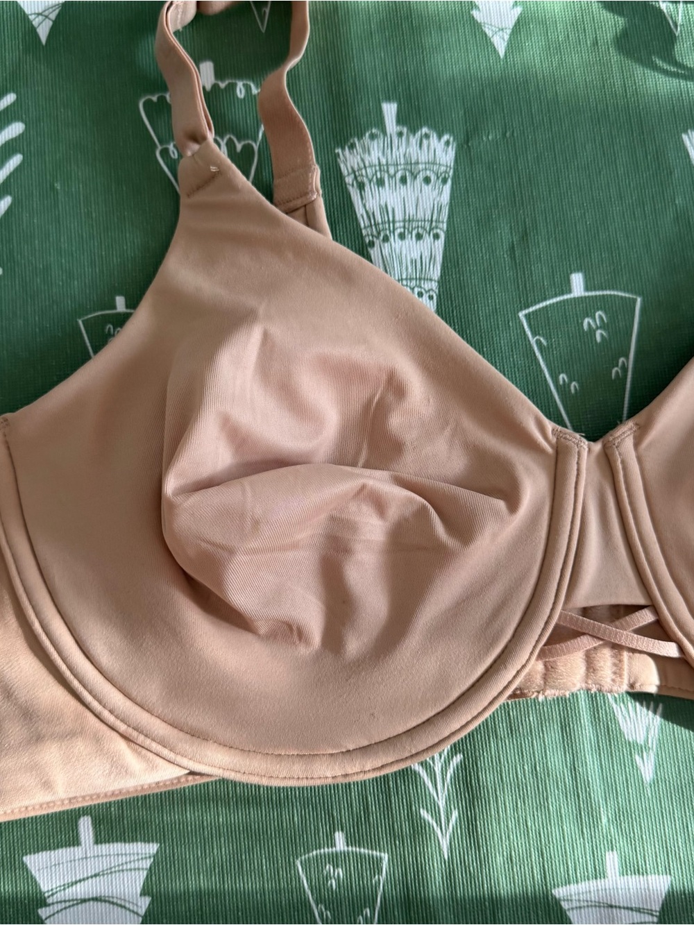 Vanity Fair Radiant Back Smoothing Underwire Bras 42C Beige Magenta LOT OF 2 - Picture 13 of 16